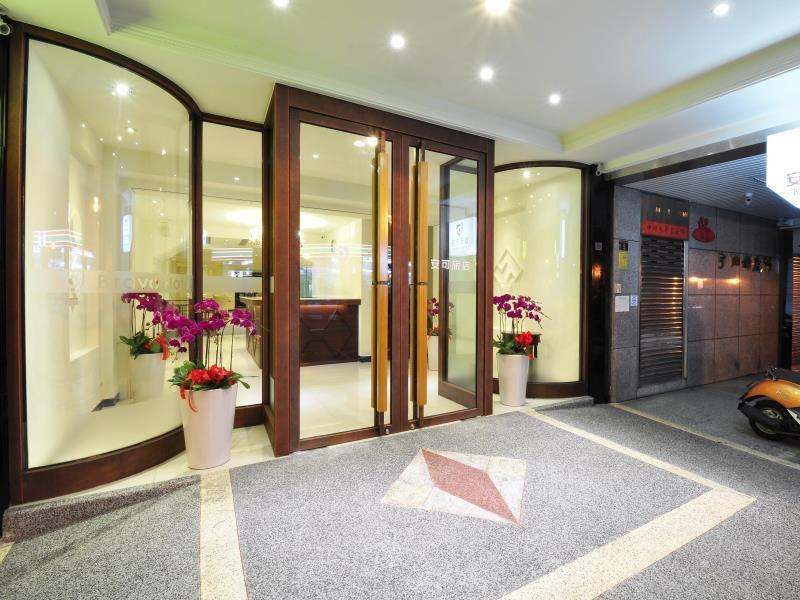 Bravo Hotel Taichung Extérieur photo
