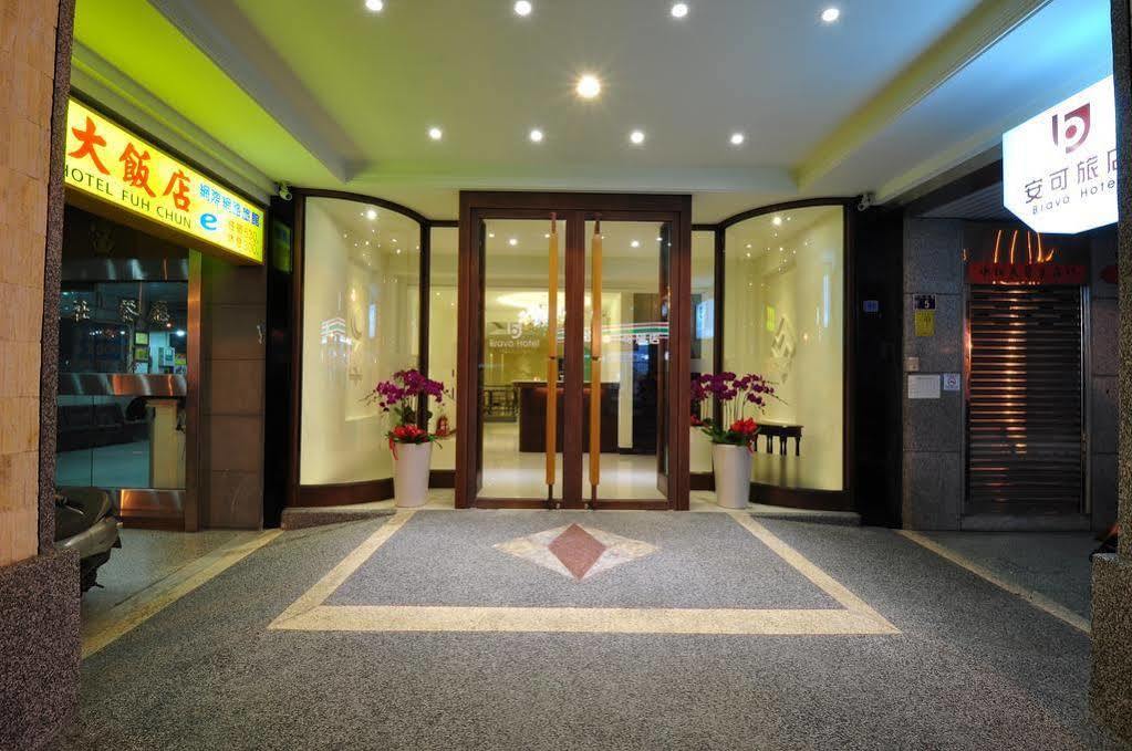 Bravo Hotel Taichung Extérieur photo