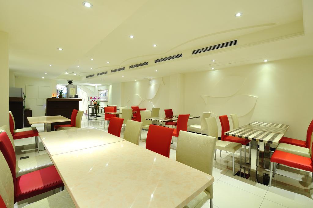 Bravo Hotel Taichung Extérieur photo